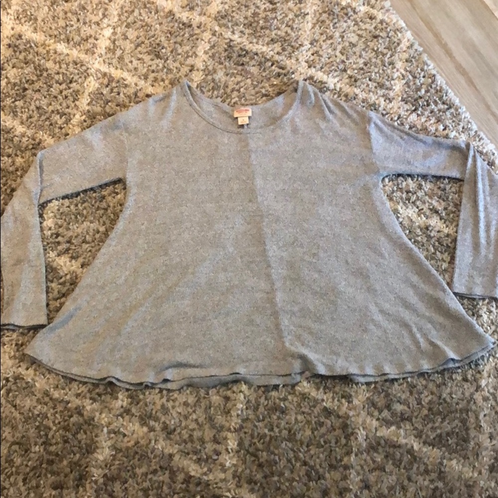 Grey long sleeve